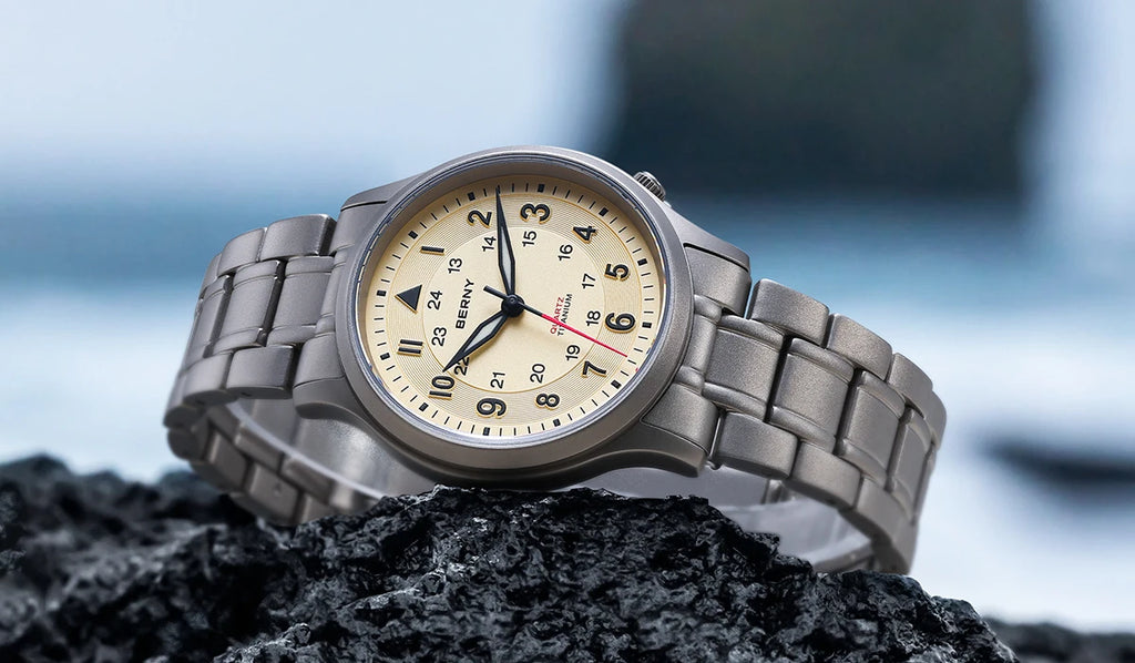 BERNY Titanium Watches for Men Super Luminous Sapphire Field Pilot Men's Watch Outdoor Quartz Wristwatch Lightweight 5ATM