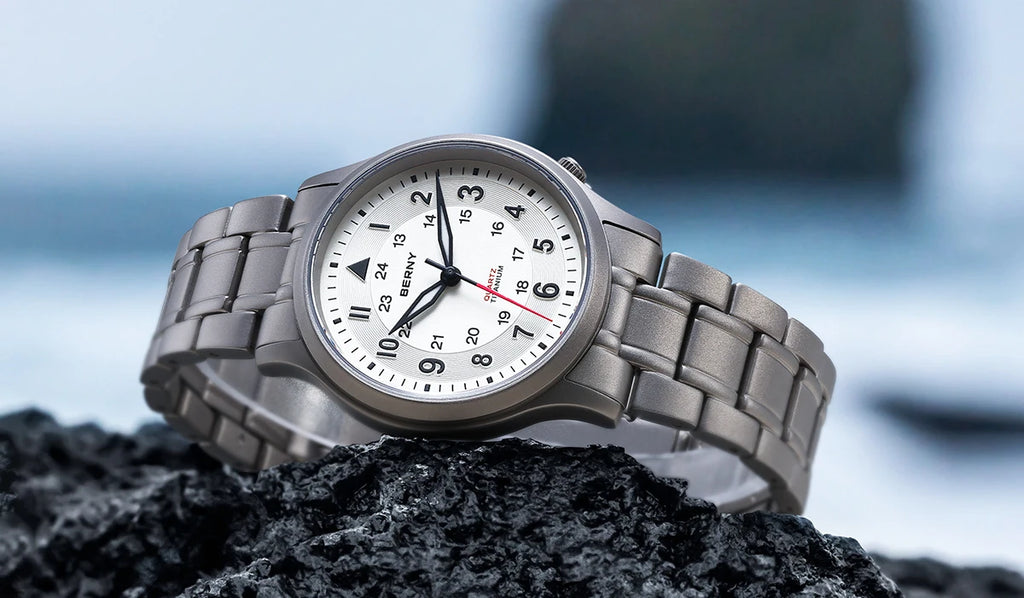 BERNY Titanium Watches for Men Super Luminous Sapphire Field Pilot Men's Watch Outdoor Quartz Wristwatch Lightweight 5ATM