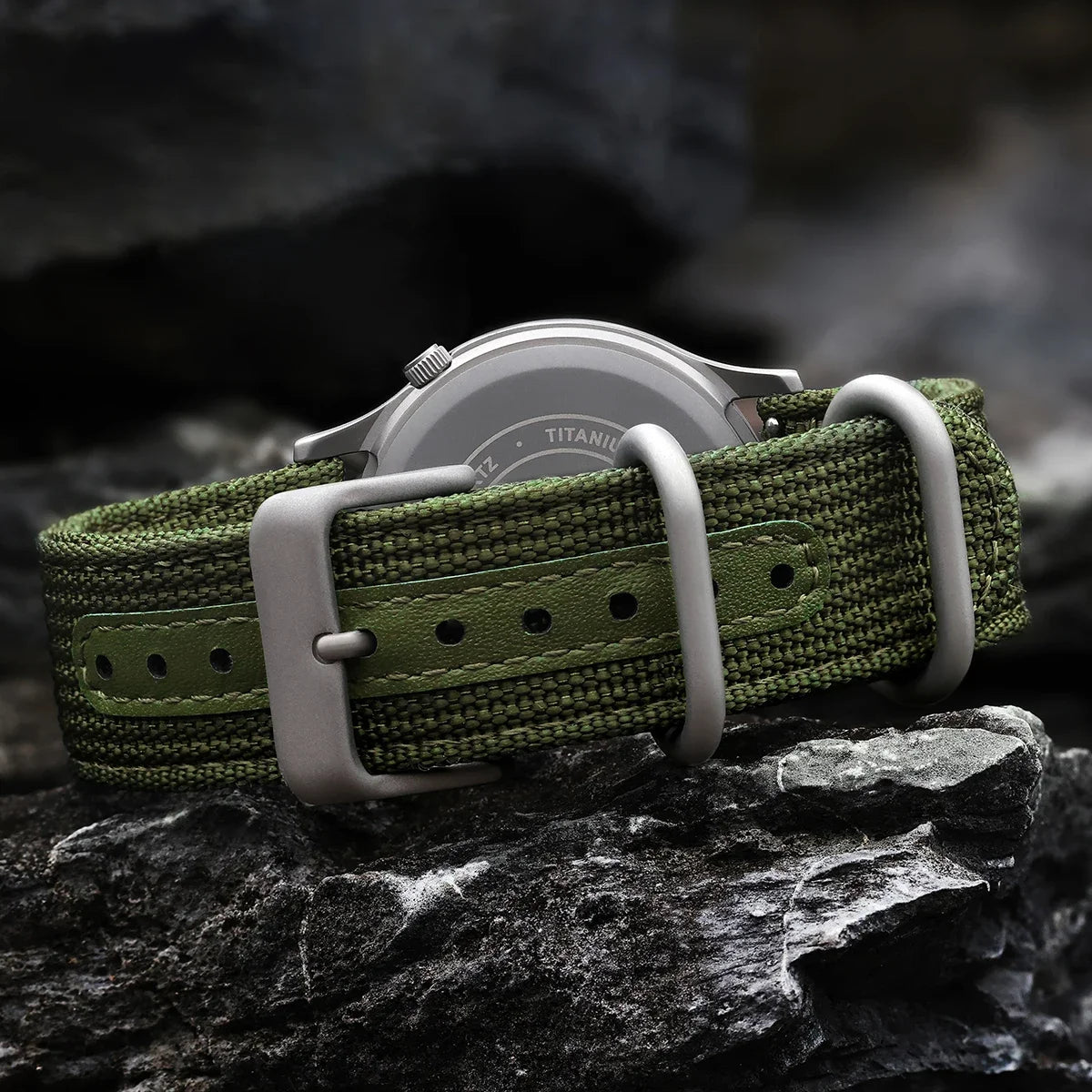 BERNY Titanium Watches for Men Super Luminous Sapphire Field Pilot Men's Watch Outdoor Quartz Wristwatch Lightweight 5ATM