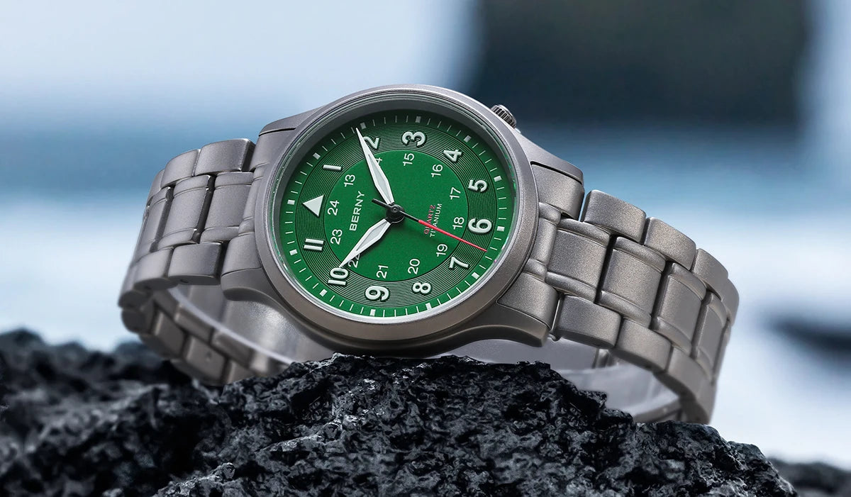 BERNY Titanium Watches for Men Super Luminous Sapphire Field Pilot Men's Watch Outdoor Quartz Wristwatch Lightweight 5ATM