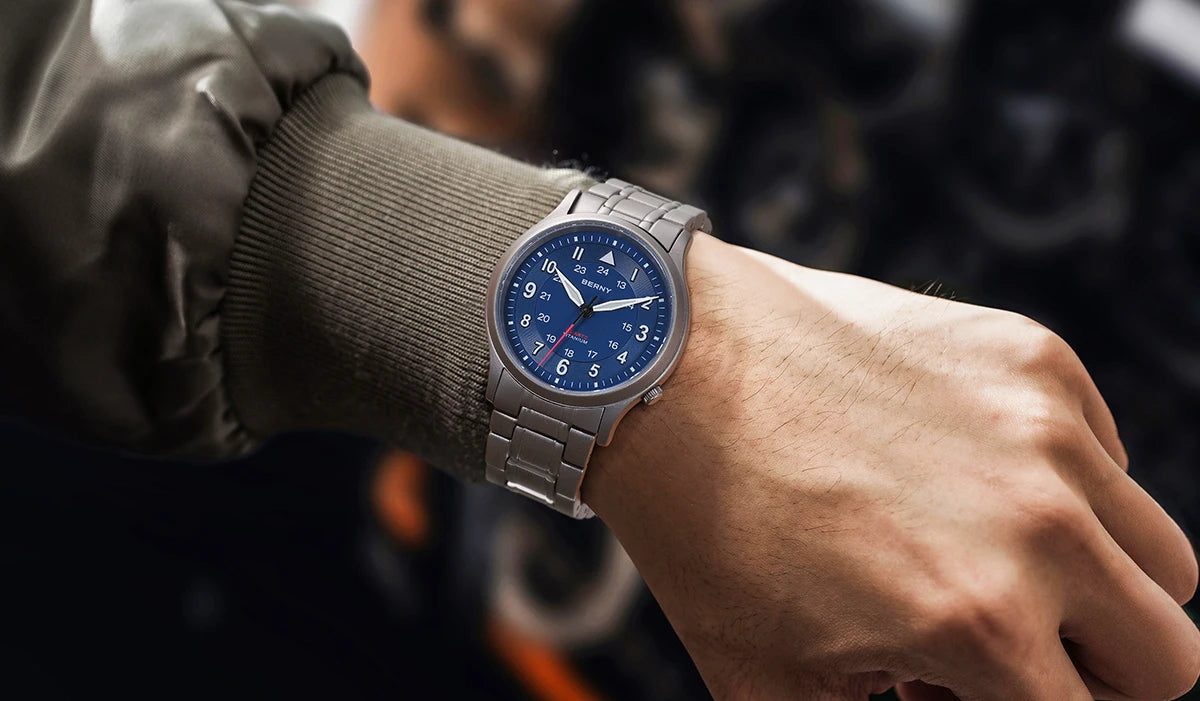 BERNY Titanium Watches for Men Super Luminous Sapphire Field Pilot Men's Watch Outdoor Quartz Wristwatch Lightweight 5ATM