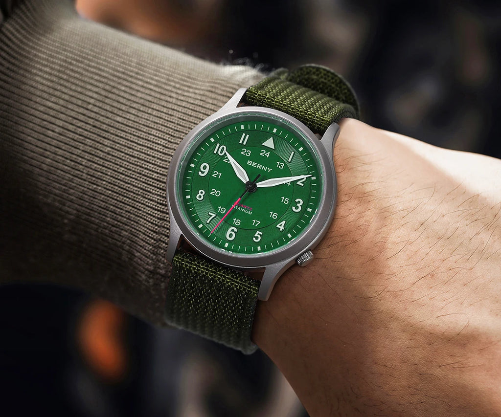 BERNY Titanium Watches for Men Super Luminous Sapphire Field Pilot Men's Watch Outdoor Quartz Wristwatch Lightweight 5ATM