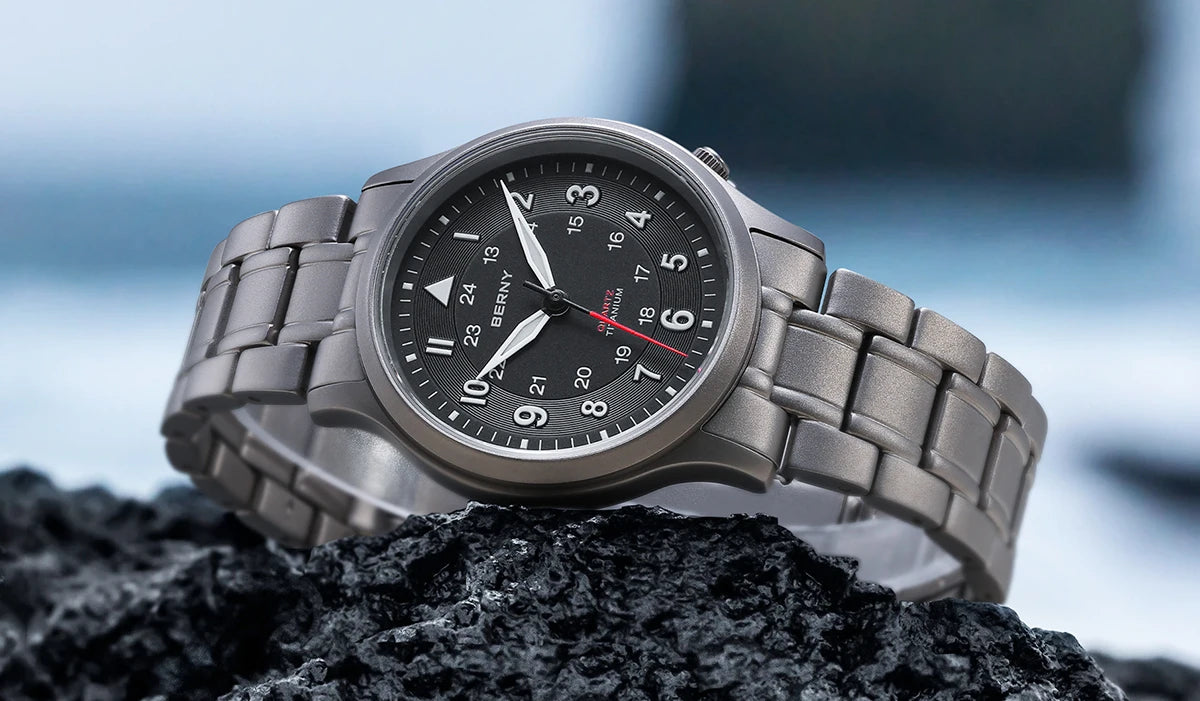 BERNY Titanium Watches for Men Super Luminous Sapphire Field Pilot Men's Watch Outdoor Quartz Wristwatch Lightweight 5ATM